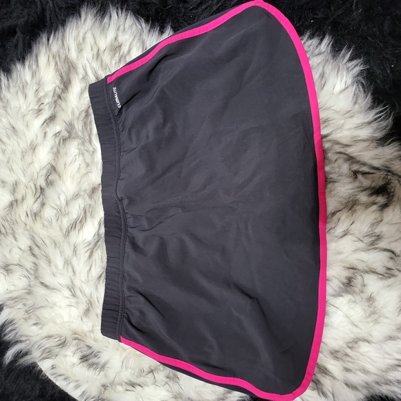 WOMEN'S ADIDAS SKORT W BUILT-IN SHORTS SIZE M BLACK WITH PINK/WHITE STRIPE - Picture 6 of 6